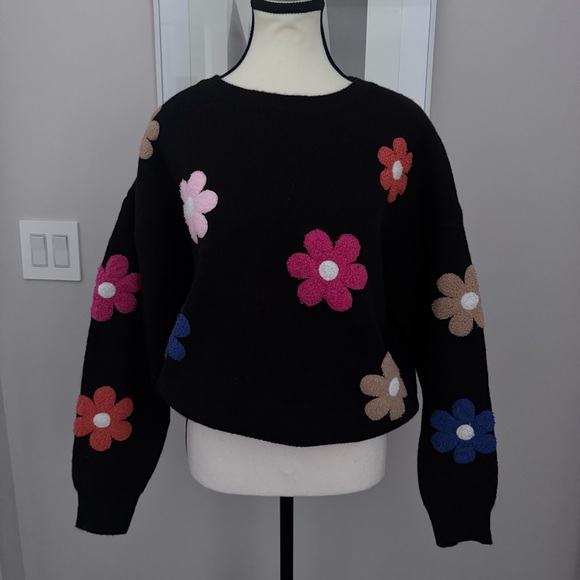 Black Boucle Daisy Knit Sweater Plush Floral Pullover Medium - Picture 10 of 10